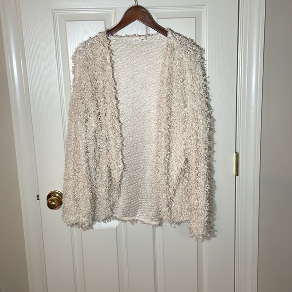 Blu Pepper - Cream Popcorn Fringe Fuzzy Open Cardigan - Size Large - Picture 2 of 8